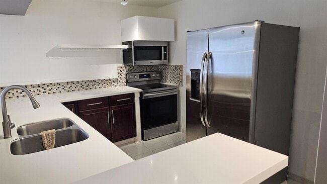 Photo - 400 Leslie Dr Unit 807