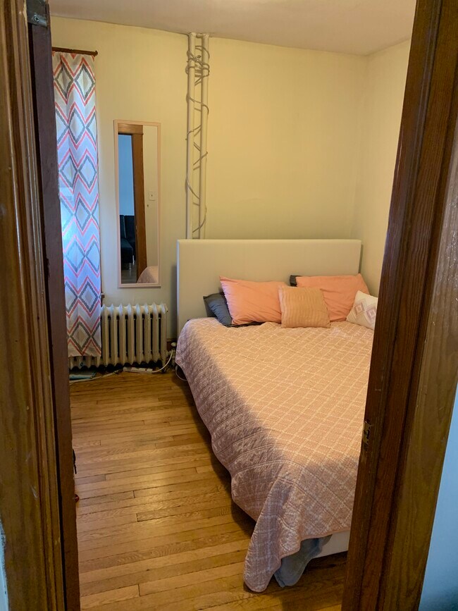 Photo - 156 BENSON ST