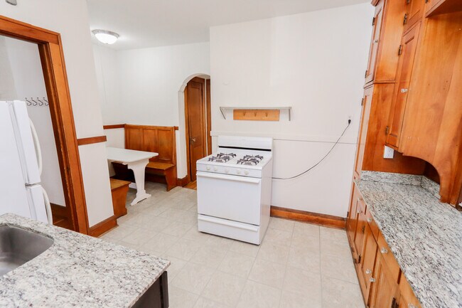 Grand Apartments | 3749
