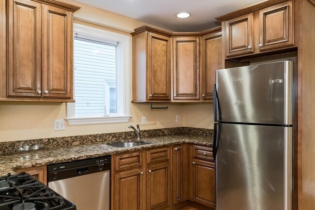 Photo - 164 Boylston St Unit 1