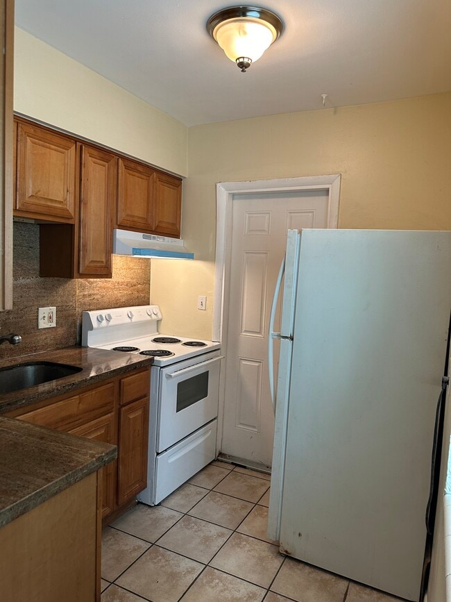 Photo - 148 NW 40th Ct