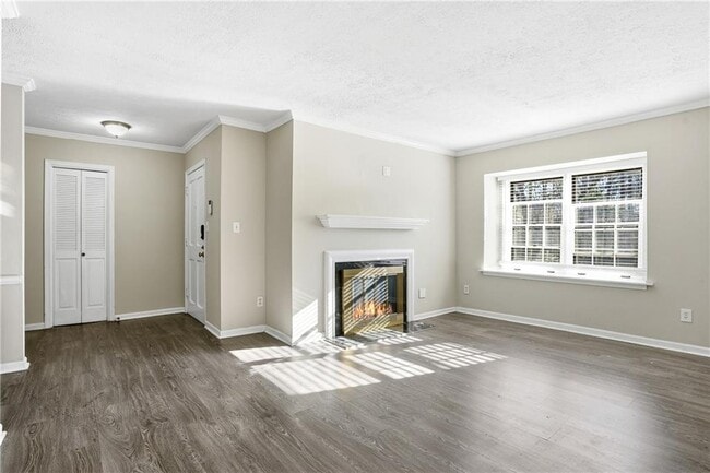 Photo - 151 Elysian Way NW