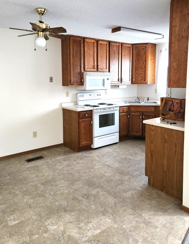 Photo - 5655 Brandlwood Ct