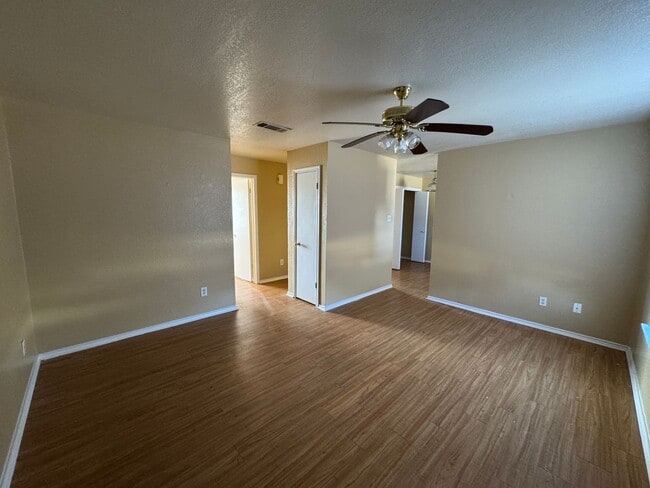 Photo - 1709 Cedarhill Dr Unit B