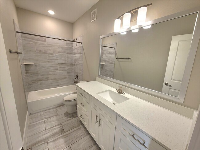 Photo - 1620 Oak Tree Dr Unit 3206