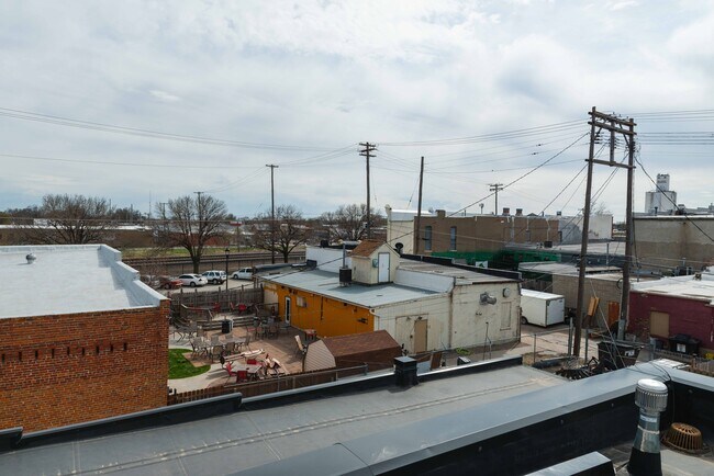 Photo - 2008 A Ave Unit B