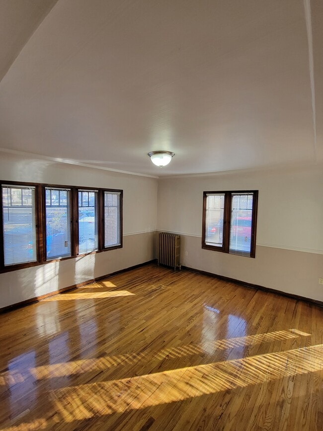 Photo - Graylyn Apartments