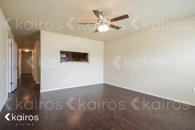 Photo - 5000 Thomas St