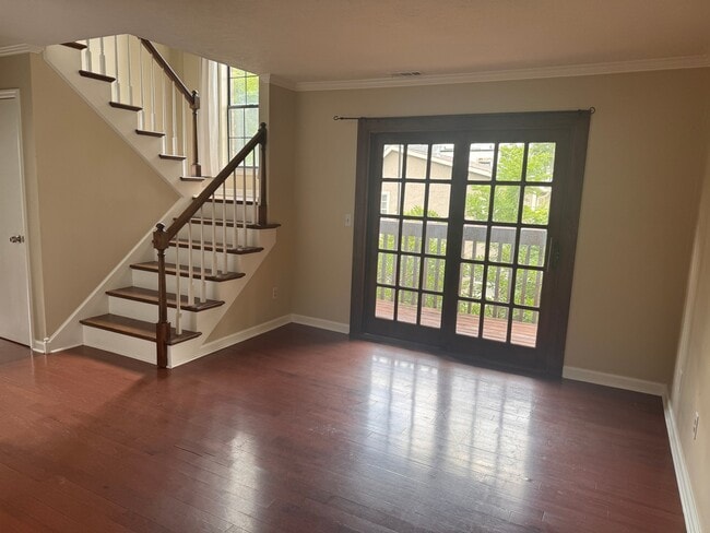 Photo - 515 Chesterfield Ave Unidad F