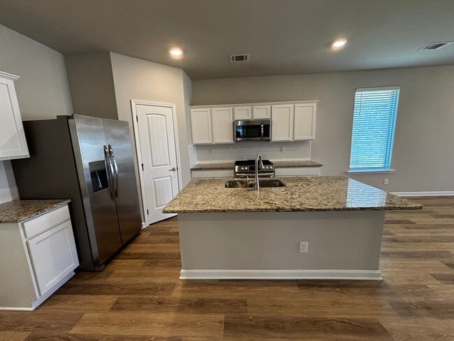 Photo - 5968 Pier Park Ave