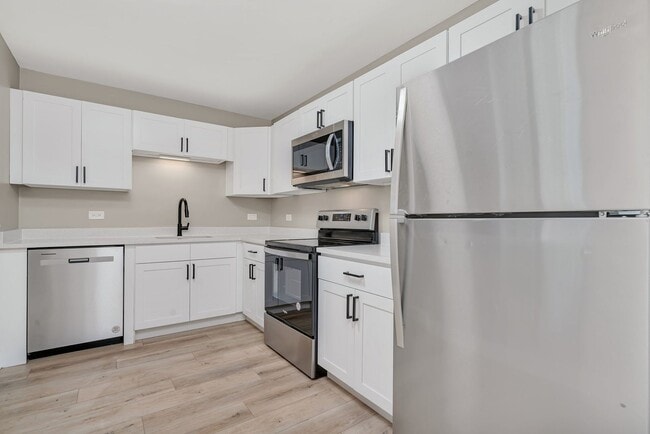 Photo - Iron Gate Apartments