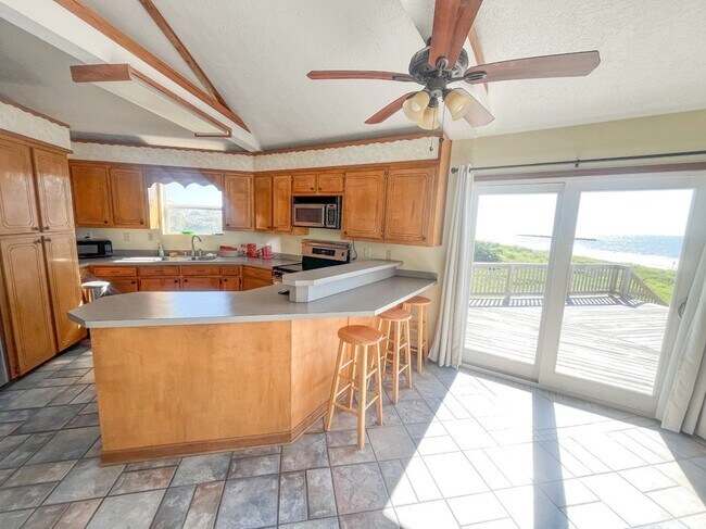 Photo - 115 Breaker Dr