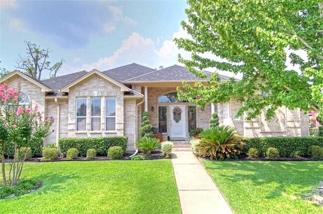 Photo - 13642 Lakeside Pl Dr House