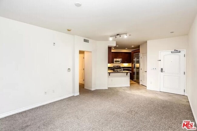 Building Photo - 629 Traction Ave Unit 604 Rental