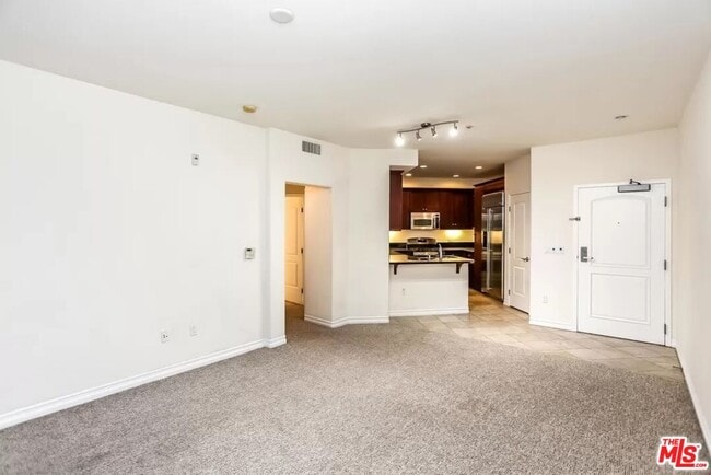 Building Photo - 629 Traction Ave Unit 604 Rental