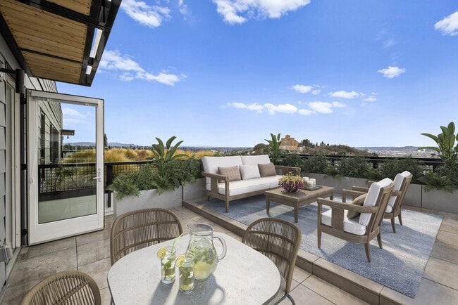 Photo - Mason & Main