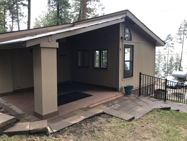 934 Lakeside Blvd