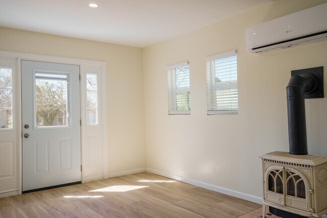 Photo - Headingly Ave (505) Unit Main House