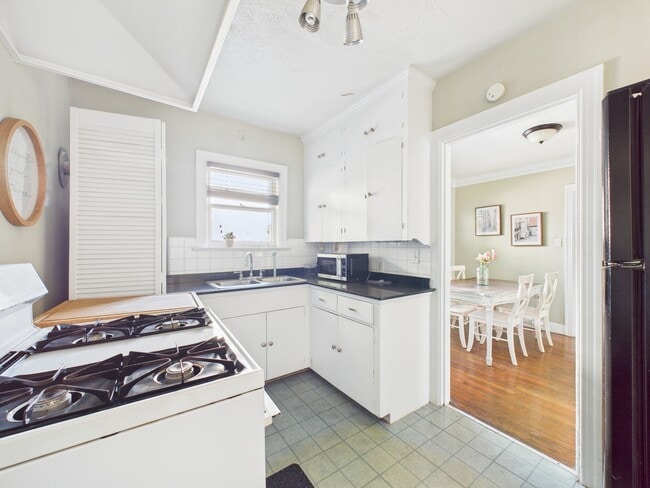 Photo - 1920 Richmond Ave. Unit 6