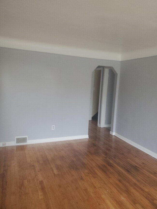 Photo - 12840 Grandmont Ave