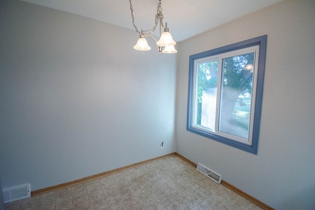Photo - 3bed 2bath Available For Rent in Easy Access Area!