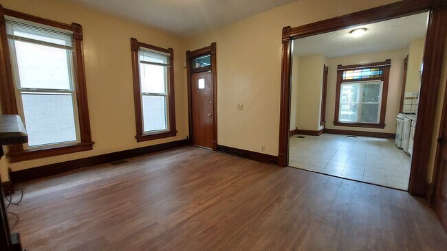 Photo - 118 King Ave