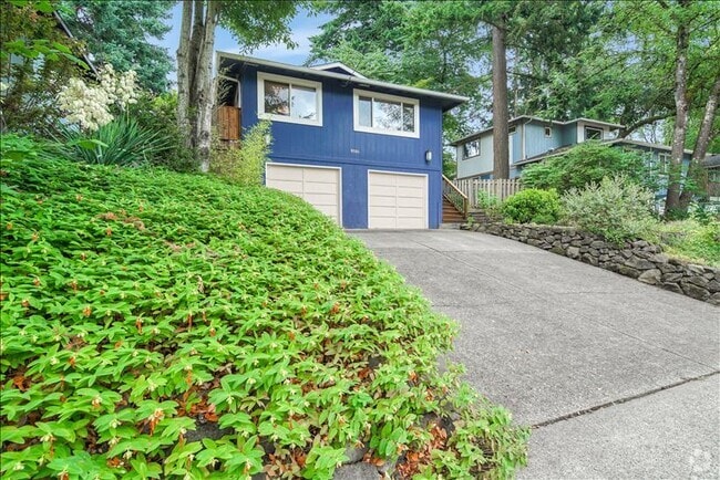 Building Photo - 9506 SW 50th Ave Rental