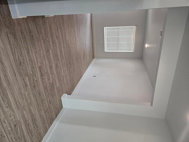 Photo - Sabine Apartments