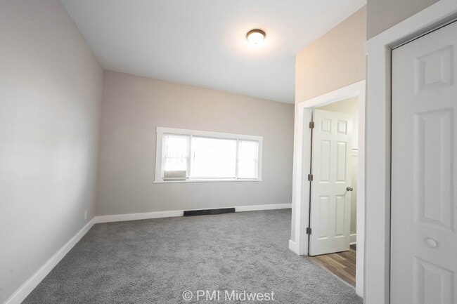 Photo - "Spacious 4-Bedroom Haven in Indianapolis ...