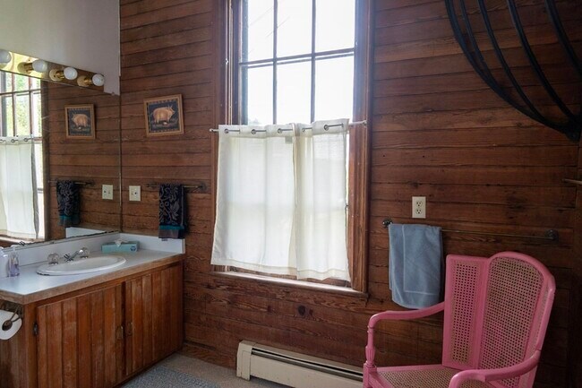 Photo - 1991 Main Rd