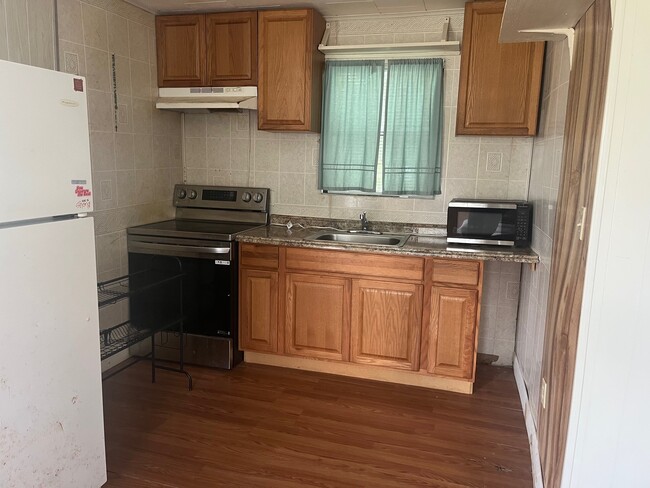 Photo - 202 N Avenue C