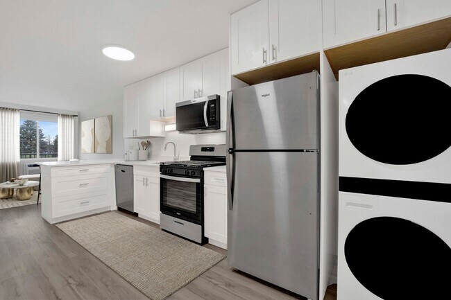 Renovated 1-Bedroom Apartments in the Heart of Glenview