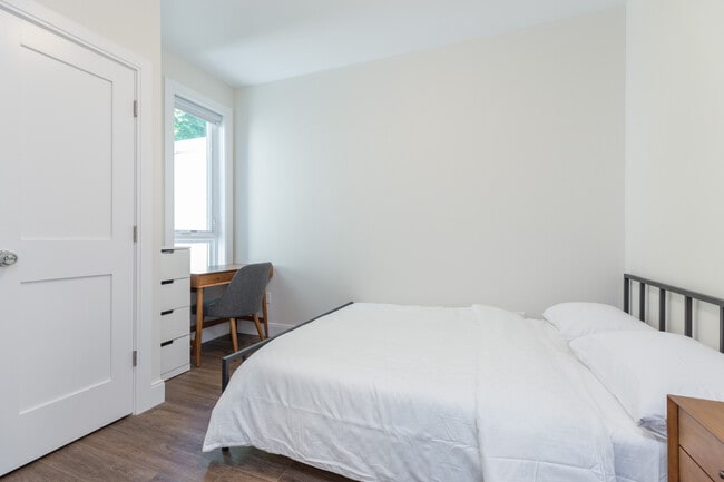 Photo - 139 Marcella St