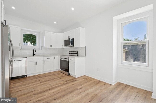 Photo - 3408 Race St