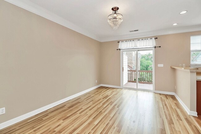 Photo - Beautiful End-Unit Townhome on a Prime Location!