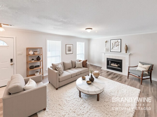 Photo - 4454 Mayo Ave