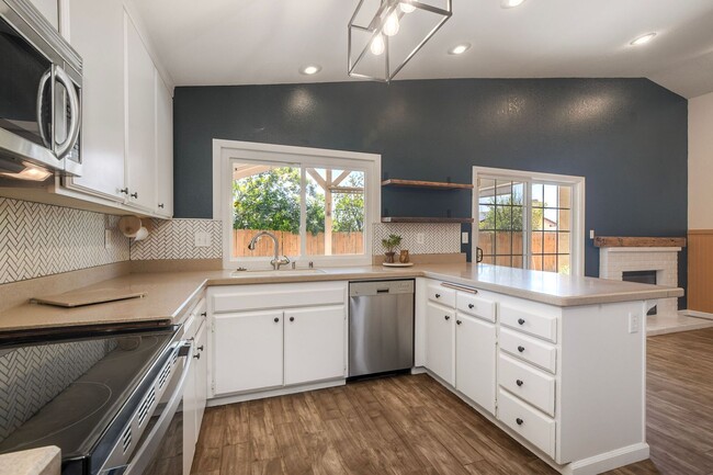 Photo - Escondido Beautiful Single Level Home w/3 Car and Solar