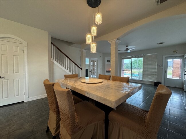 Photo - 5519 Bridlewood Dr