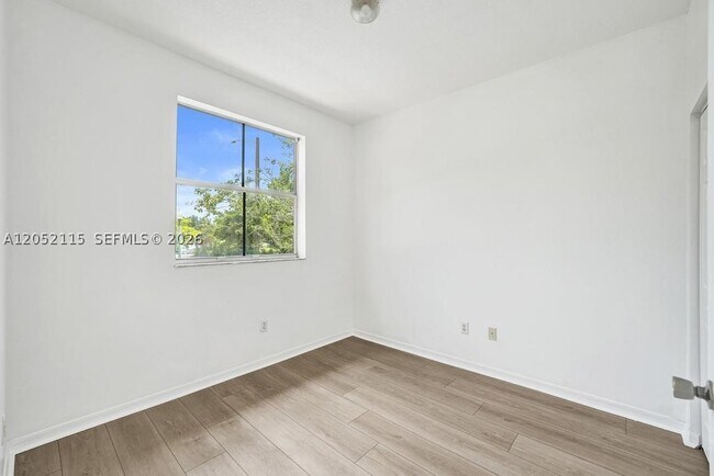 Photo - 2316 Coral Reef 4705