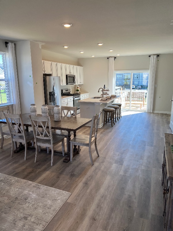 Photo - 249 Macoun Way