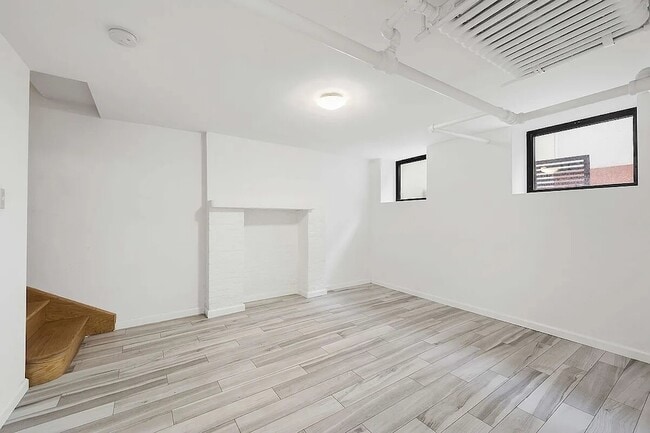 605 Vanderbilt Ave Unit 1