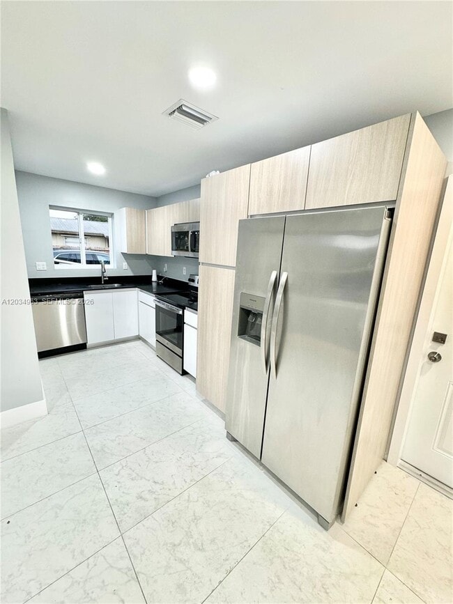 Photo - 932 NW 2nd St