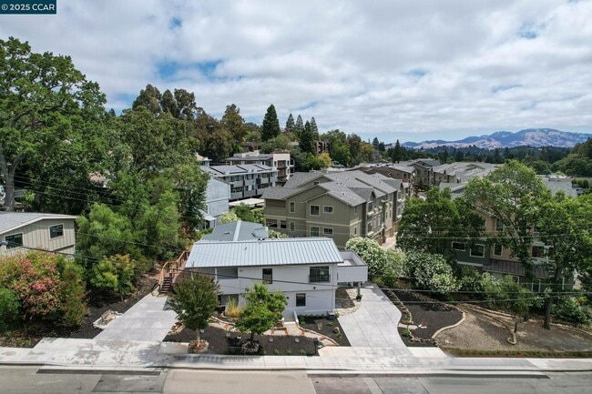 Building Photo - 946 Risa Rd