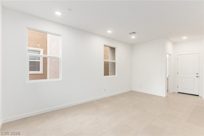 Photo - 200 Wewatta Ave