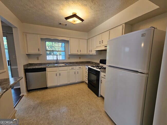 Photo - 3065 Shadow Walk Ln