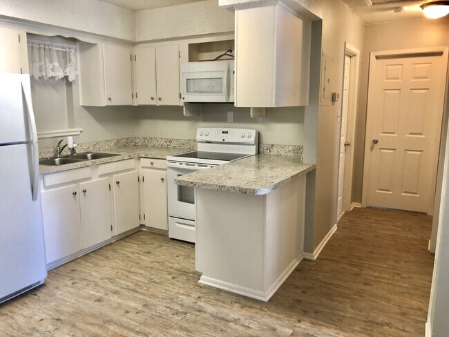 Photo - 116 Montrose Dr