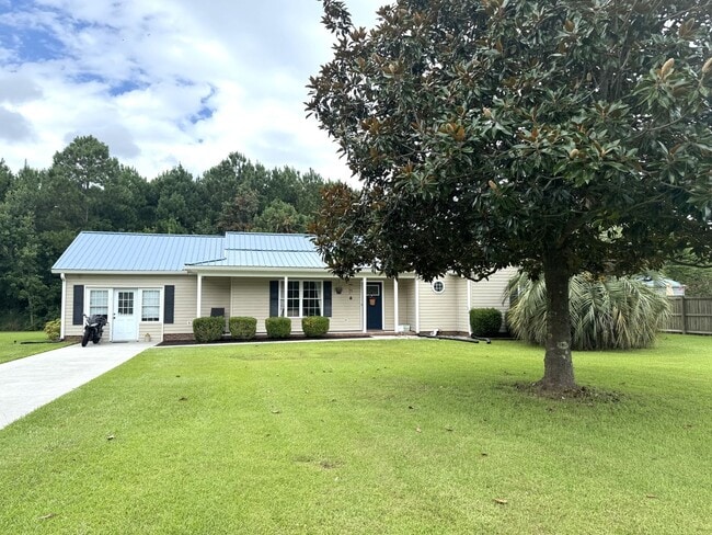Building Photo - Minutes to Back Gate & Stone Bay! Rental