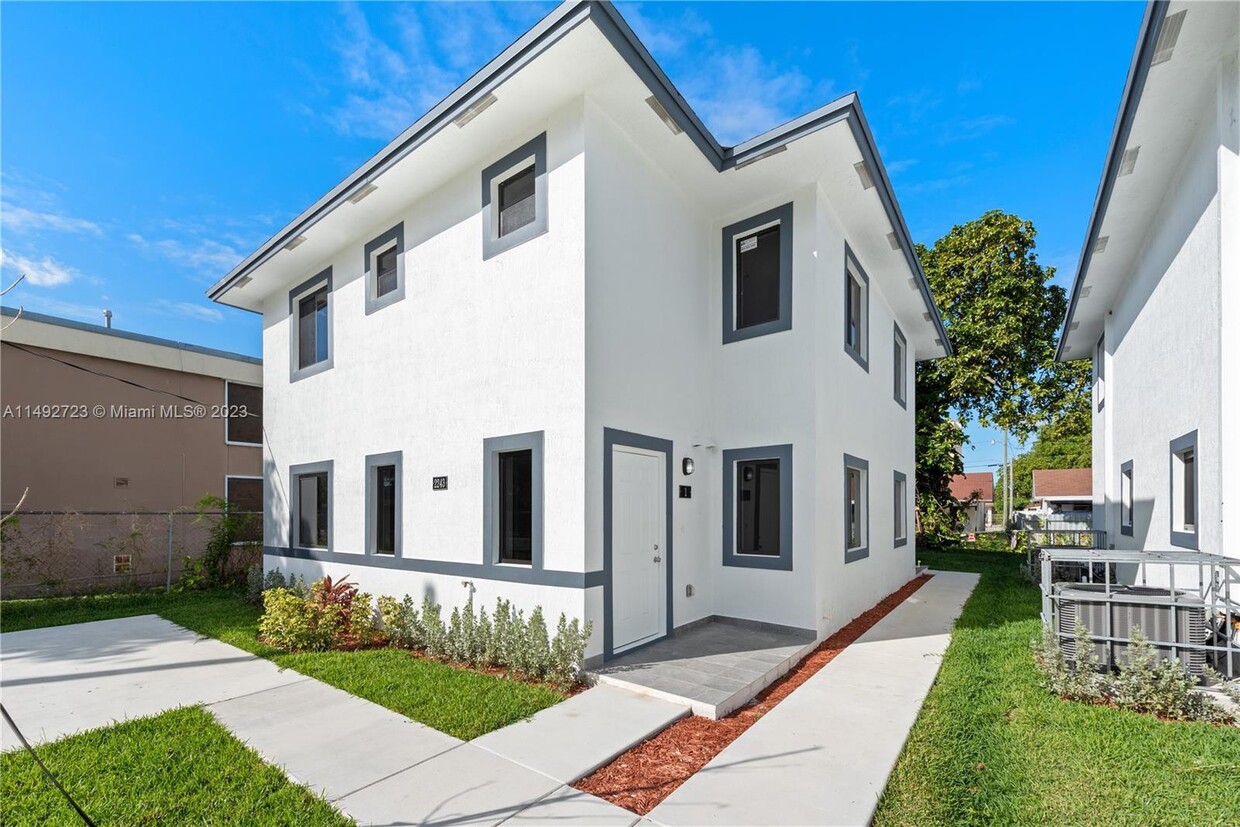 Photo - 2243 NW 50th St (Miami, FL)