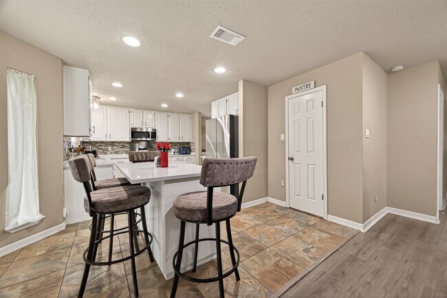 12110 Essenbruk Dr