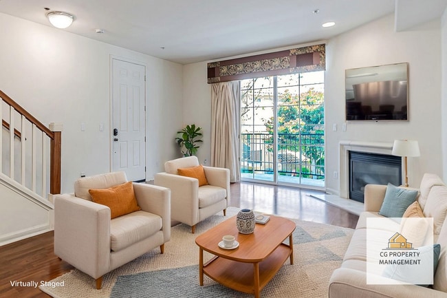 Photo - 3 Bedroom Townhouse with Bonus Loft/Office